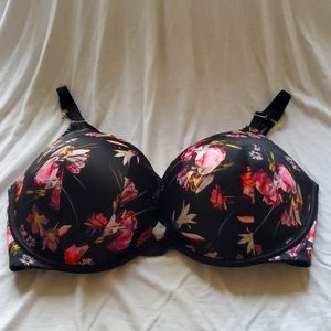 Black floral Victoria's Secret Very Sexy bra